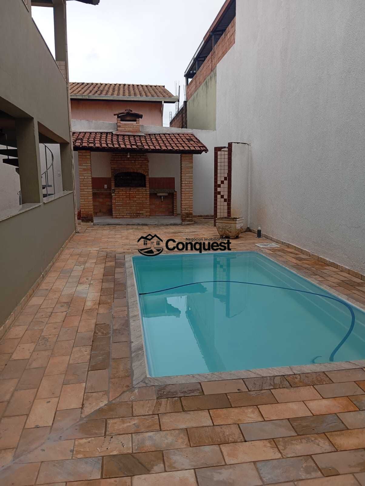 Vendo Casa ampla e com Piscina e Area Gourmet, Bairro Dom Bosco, Betim !!