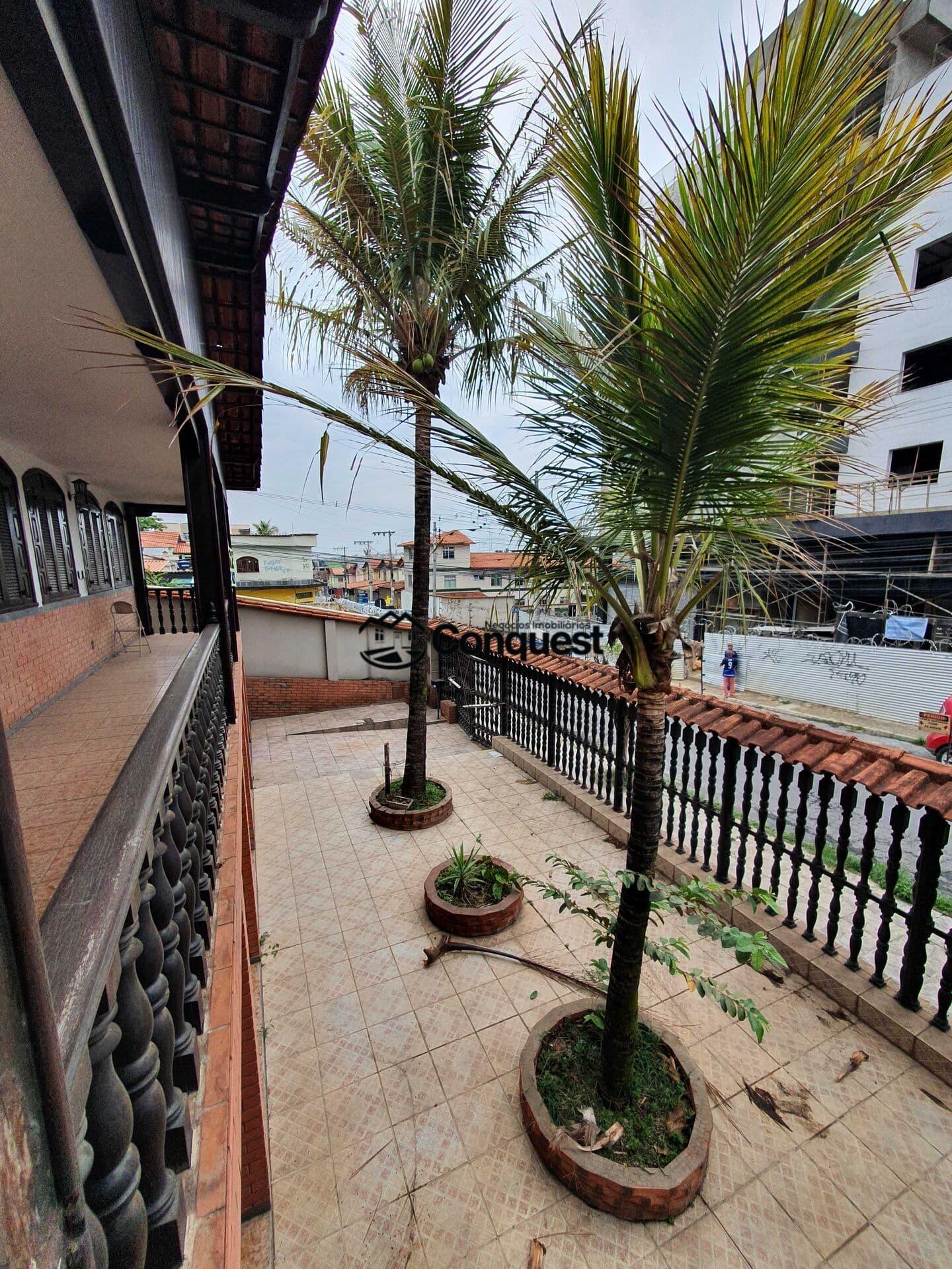 Vendo - Casa comercial com 7 salas 3 recepções! Localização privilegiada Eldorado Contagem !
