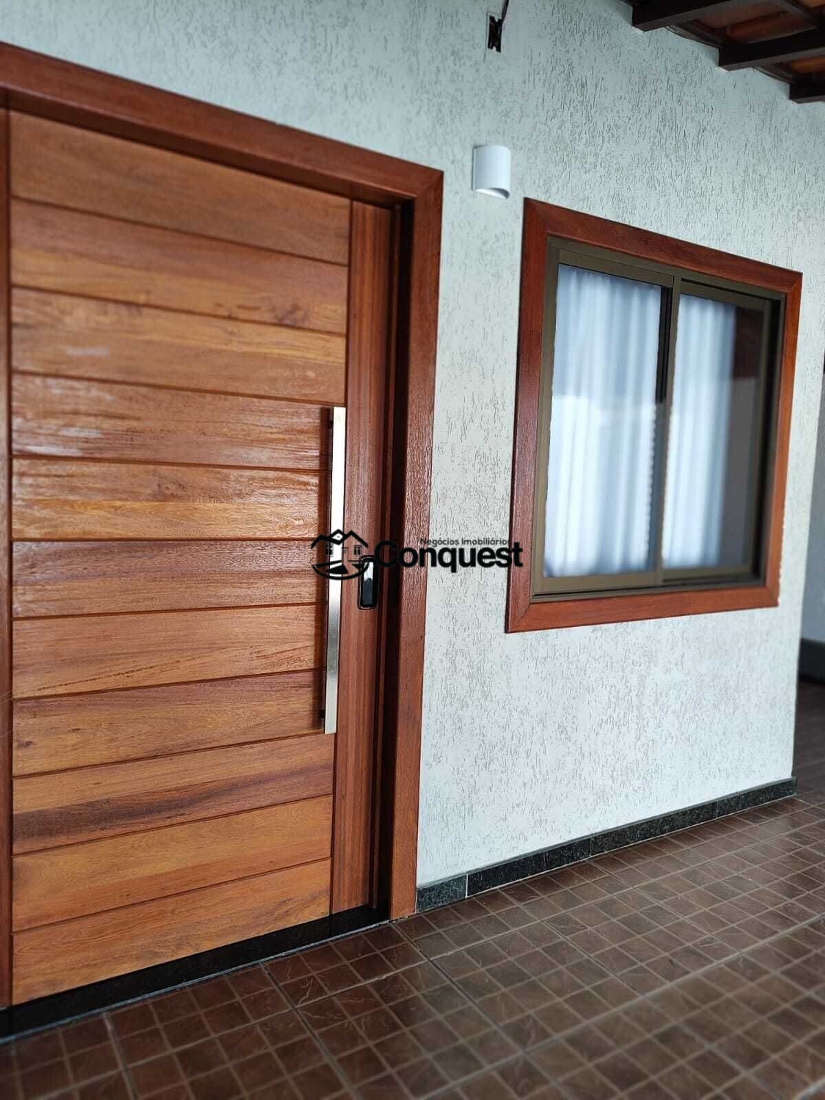 Lindíssima Casa linear, 04 Quartos sendo 02 suítes, closet, Bairro Tropical, Contagem !!