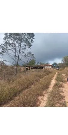 São 4 chácaras sendo cada chácara com 1.300 metros, Itatiaiuçu