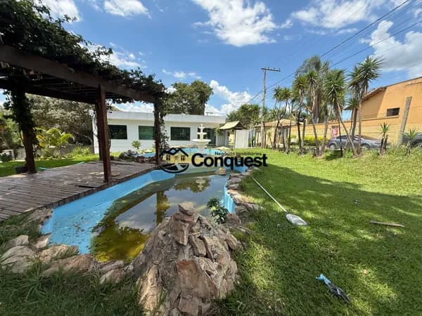 Linda Casa em Condomínio Fechado - LOte 4.000 metros - Vale do Ouro- Ribeiro das Neves !
