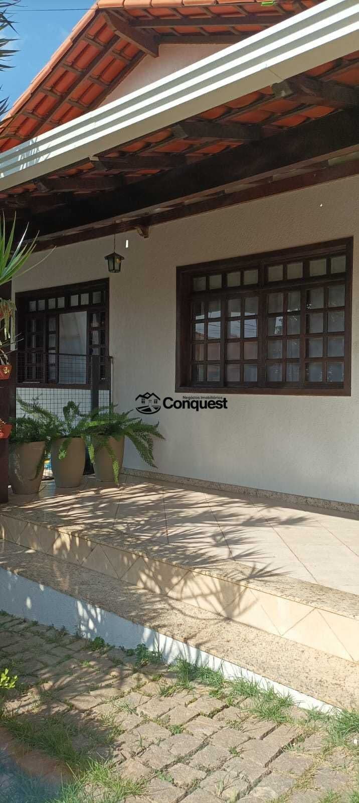 Vendo Linda Casa 04 Quartos com suíte, lote 360 metros, Bairro Niterói - Betim !