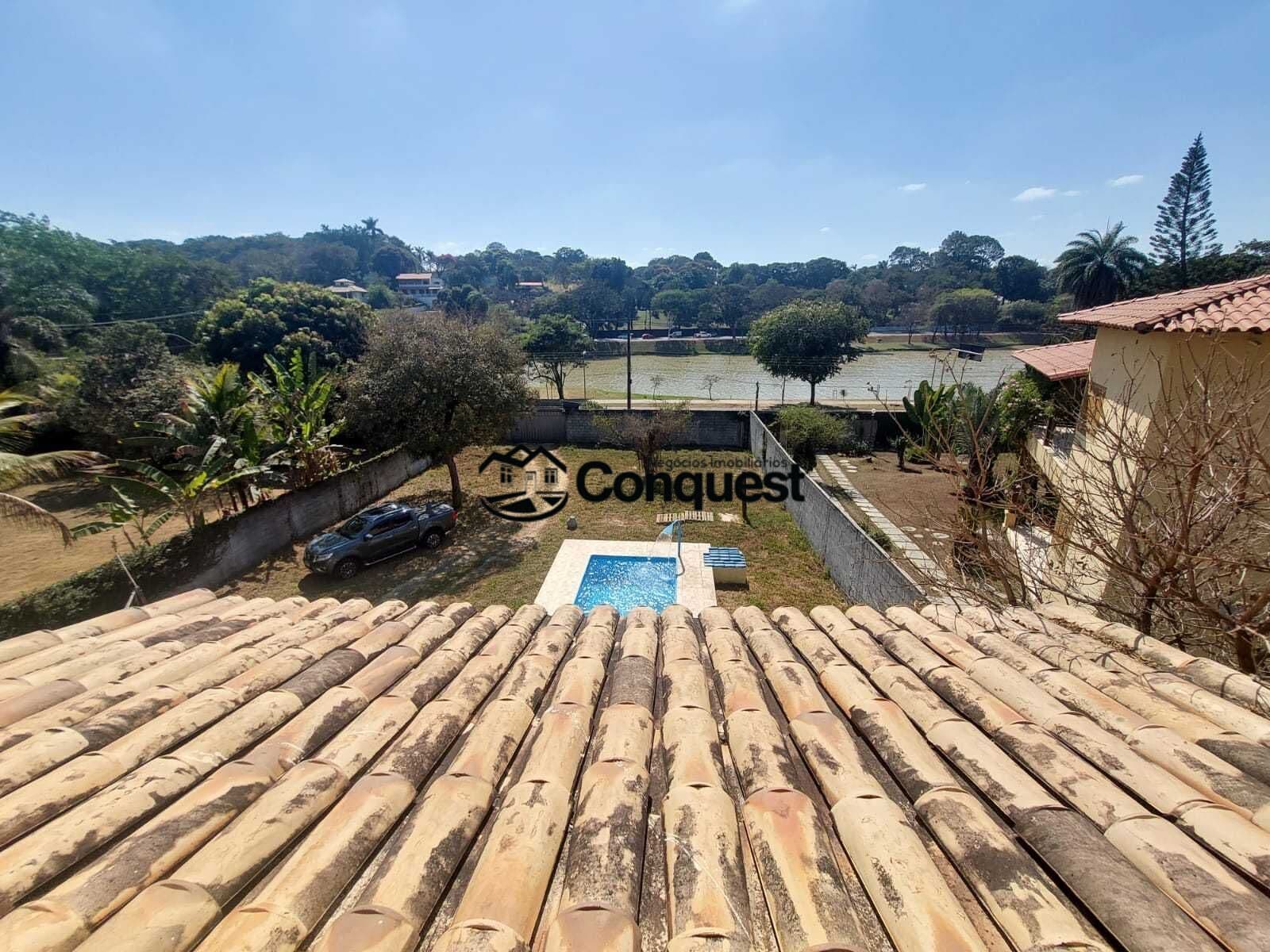 Vendo Linda Casa de 4 quartos e de frente para Lagoa da Pampulha !!!