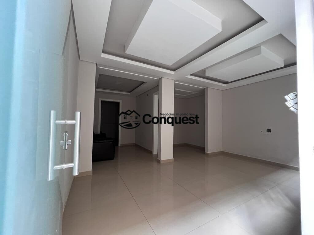 Vendo Bela Casa Geminada em Condomínio 03 Quartos com suíte, Bela Vista - Contagem !