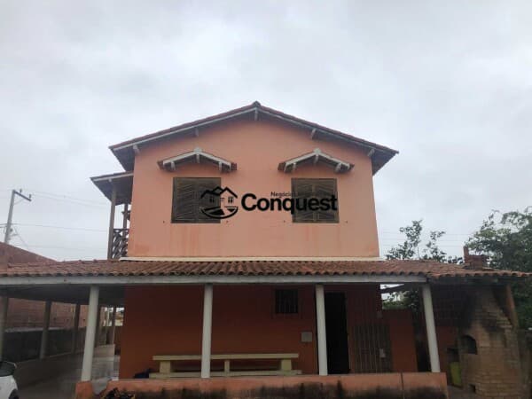Vendo- Casa de Praia, são 4 Quartos, Localizada em São Francisco Itabapoana RJ !