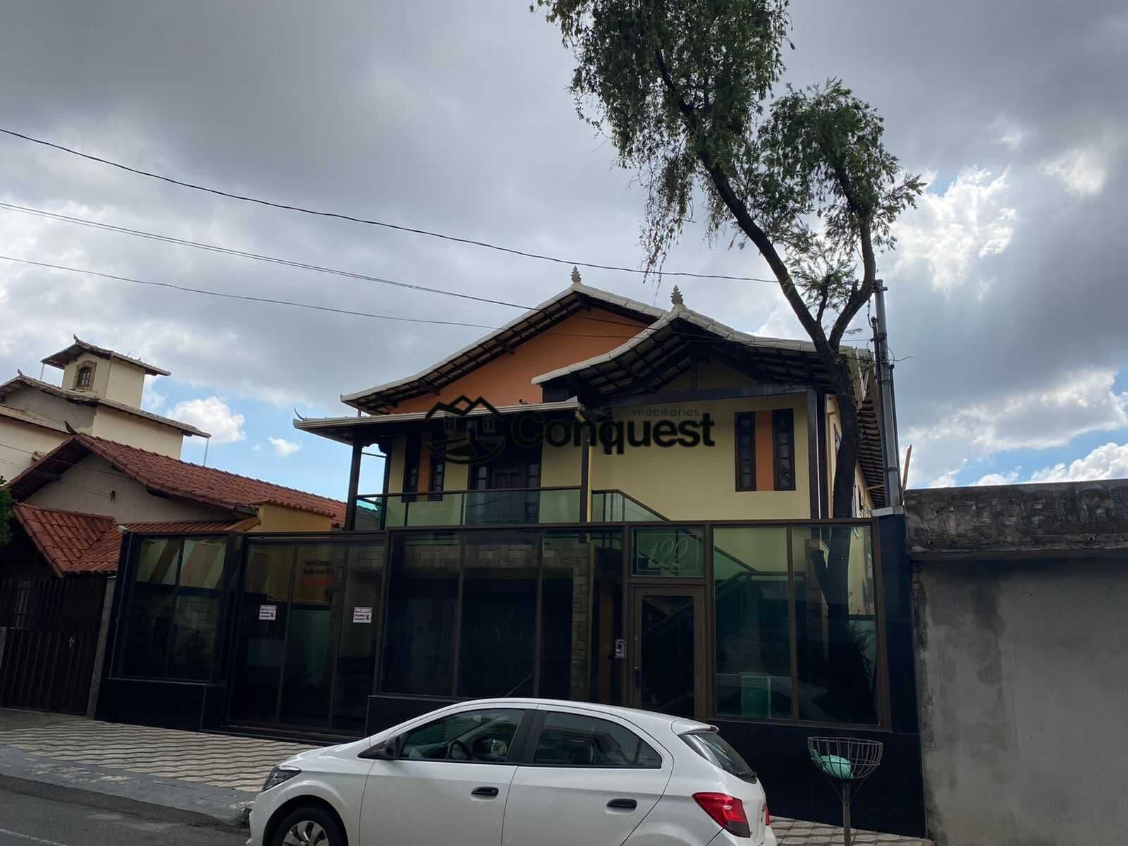 Vendo- Lindíssima Casa 360m², 6 Quartos com 02 suítes Barreiro BH