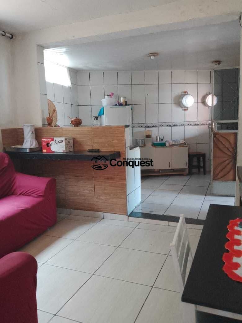 Vendo Casa Linear de 3 Quartos, 2 vagas de garagem, Bairro Duque de Caxias, Betim !