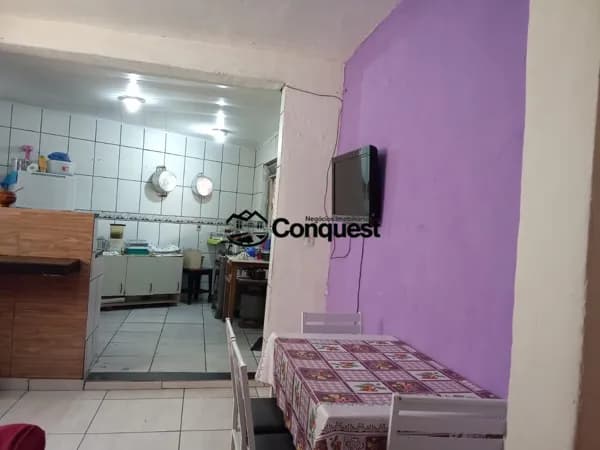 Vendo Casa Linear de 3 Quartos, 2 vagas de garagem, Bairro Duque de Caxias, Betim !
