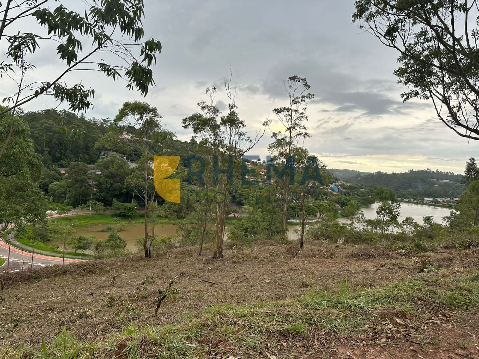 Terreno à Venda - Loteamento Vale Azul I - 1.009m² - Jundiaí-SP