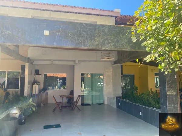 Vendo Casa Village Dúplex Cond. em Arembepe de 4/4- 2 Suítes, 2 Garagem