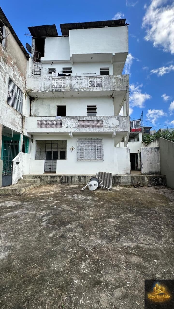 Vendo Casa largo do Tanque Alto do Peru 2/4 com terreno