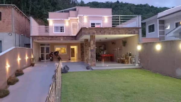 Casa Alto Padrão no jardim botânico