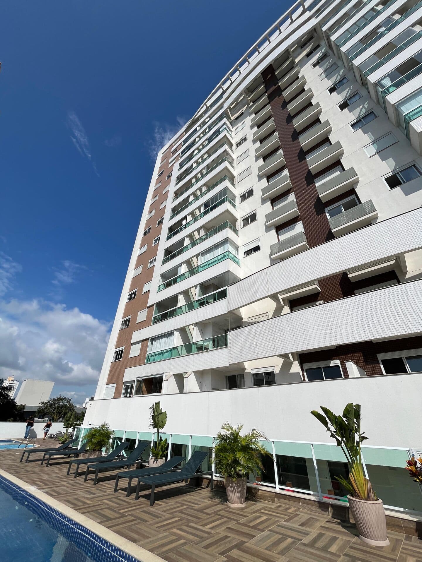 Apartamento 3 dormitórios com suíte em barreiros