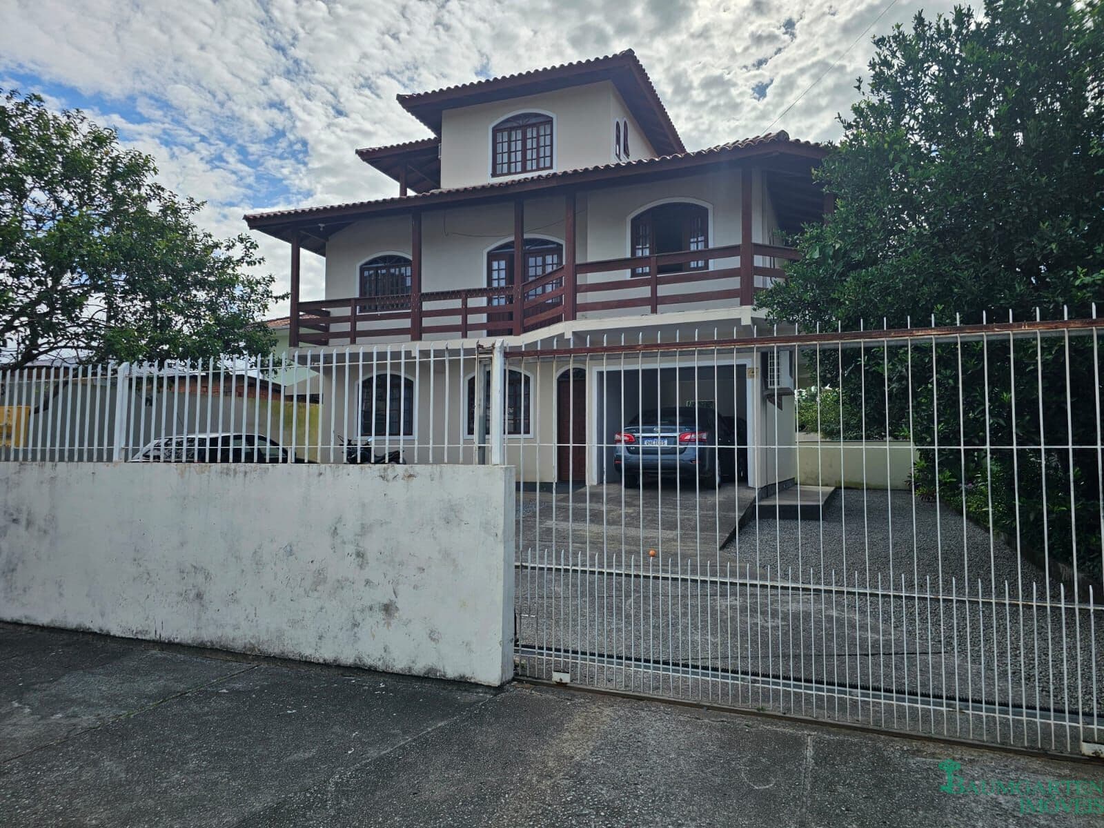 Casa a venda em ponte maruim 3 pavimentos com amplo potencial construído