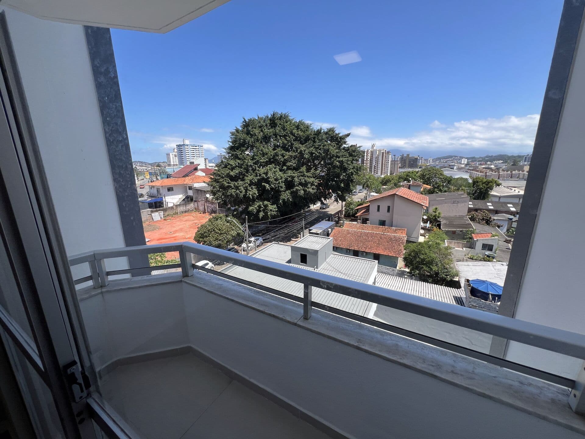 Apartamento 3 dormitórios em barreiros