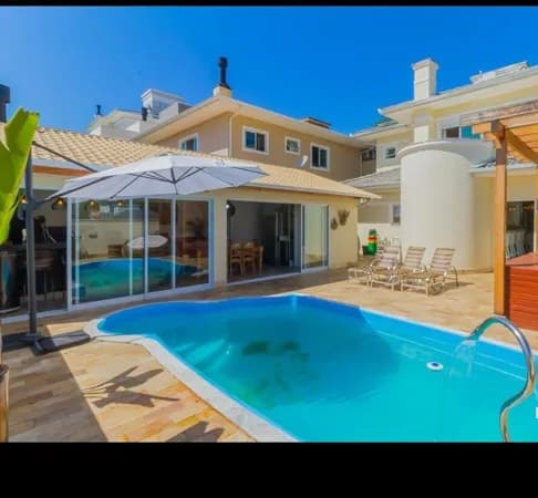 Casa Alto Padrão em pedra branca palhoça