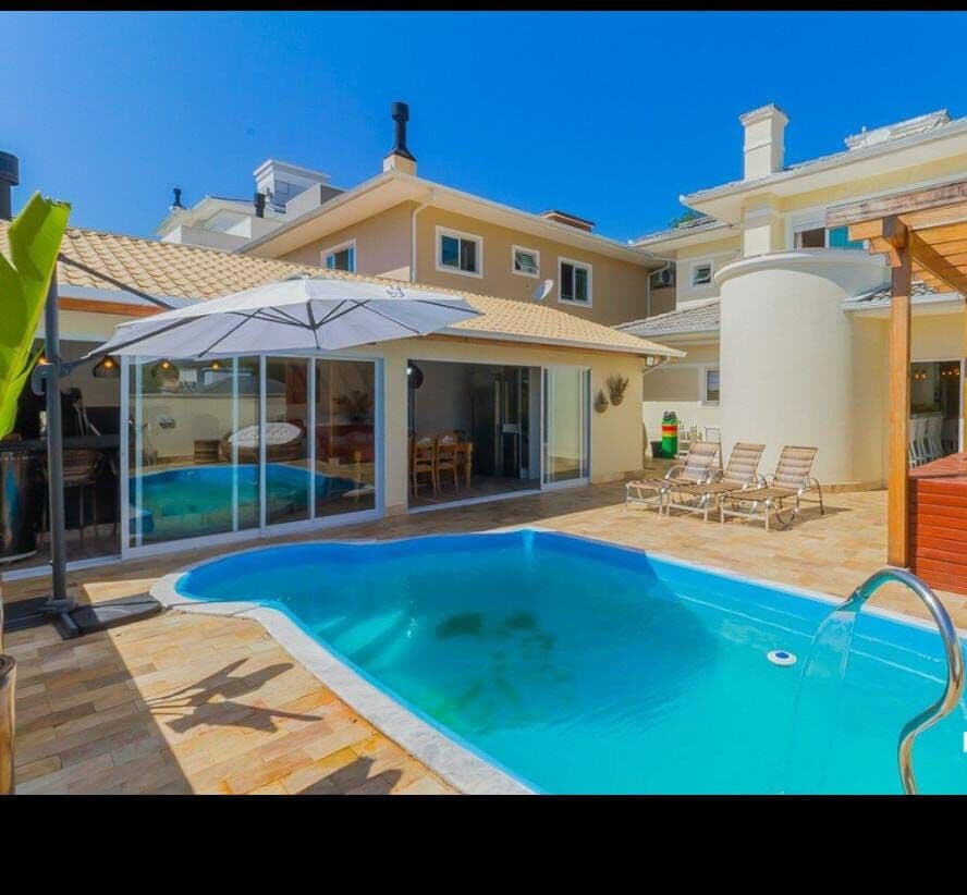 Casa Alto Padrão em pedra branca palhoça