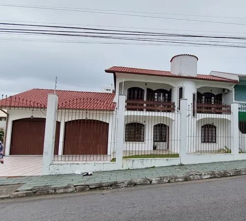 Excelente oportunidade de moradia em barreiros