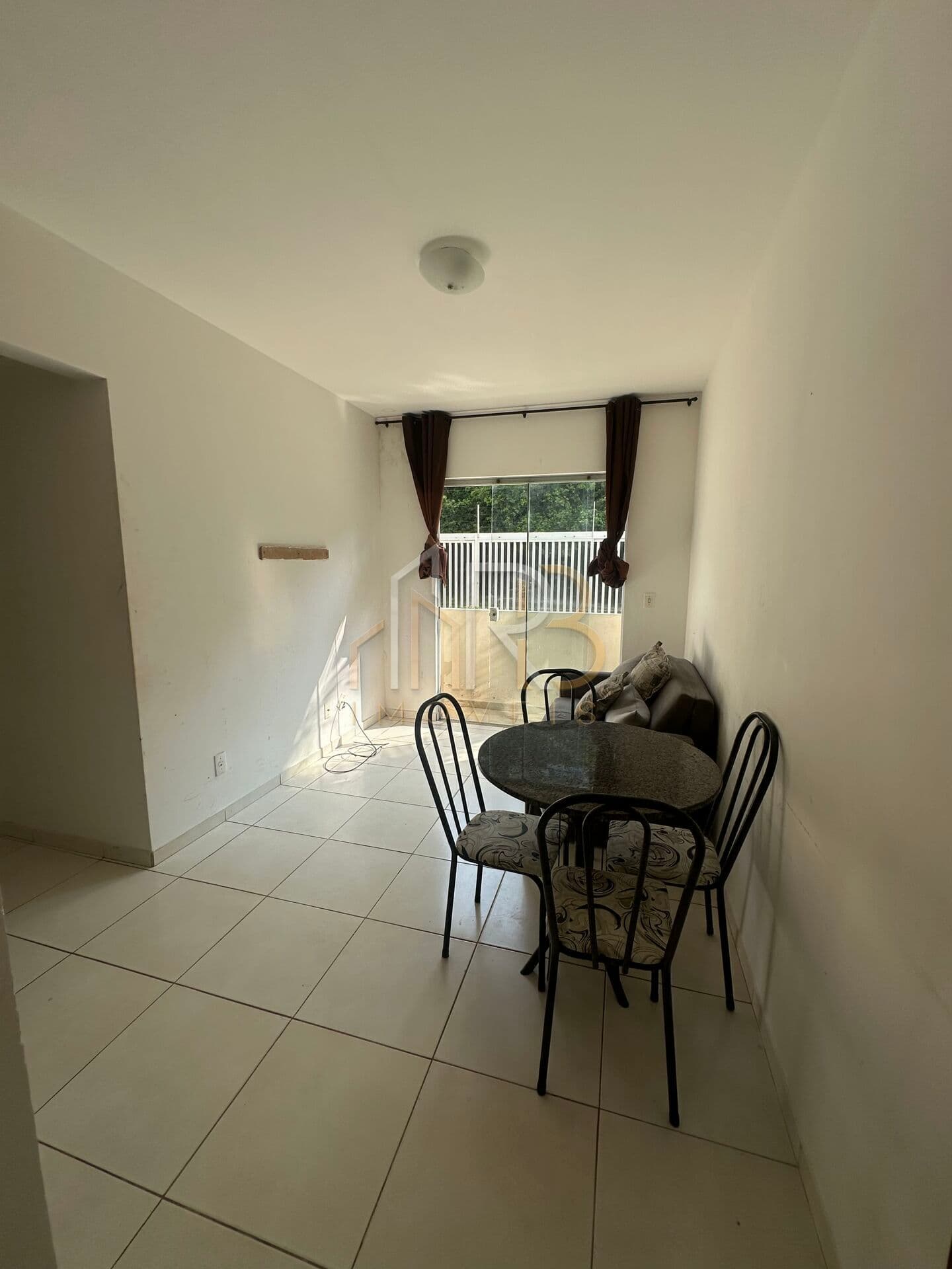 Apartamento térreo 2/4 zona sul