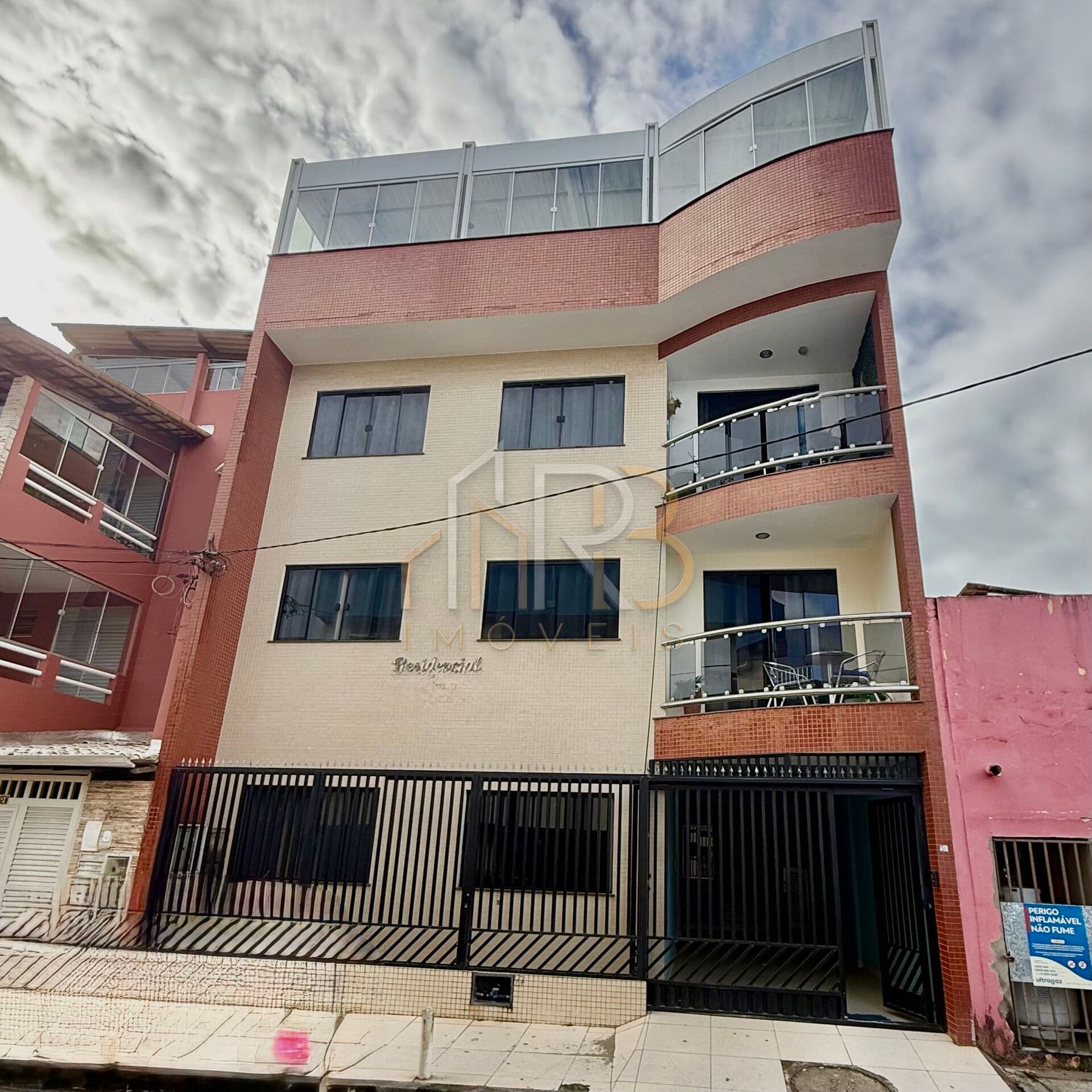 Apartamento 3/4 mobiliado para alugar no Pontal em