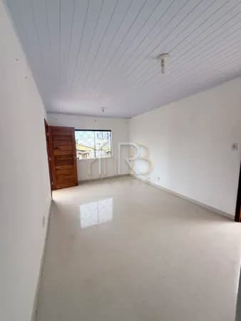 Casa com 3/4 zona sul
