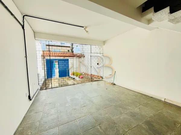 Excelente apartamento térreo para locação no bairro Pontal em Ilhéus.