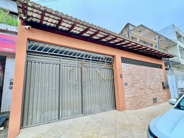Casa ampla e confortável no bairro Malhado em Ilhéus - Ba