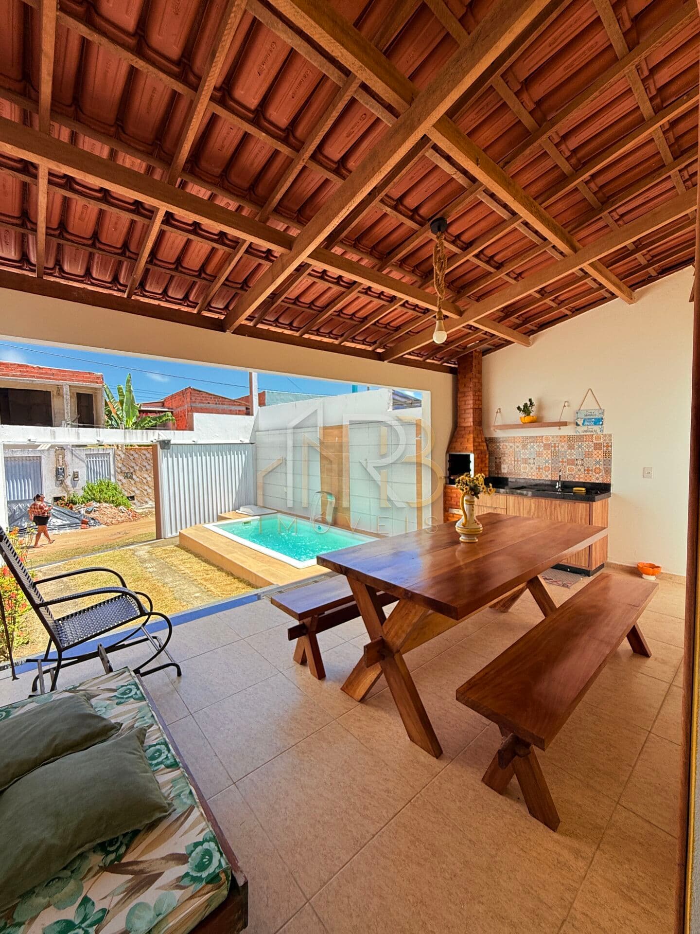 CASA COM PISCINA NA ZONA SUL DE ILHÉUS