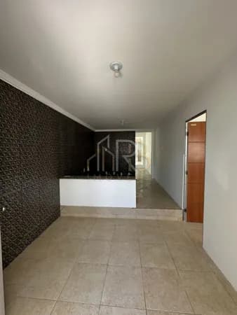 Casa Térrea 2/4.