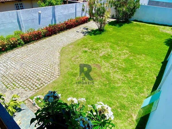 Casa na Zona Sul de Ilhéus com jardim
