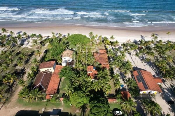 Linda área frente para o mar em condomínio fechado na Zona Norte