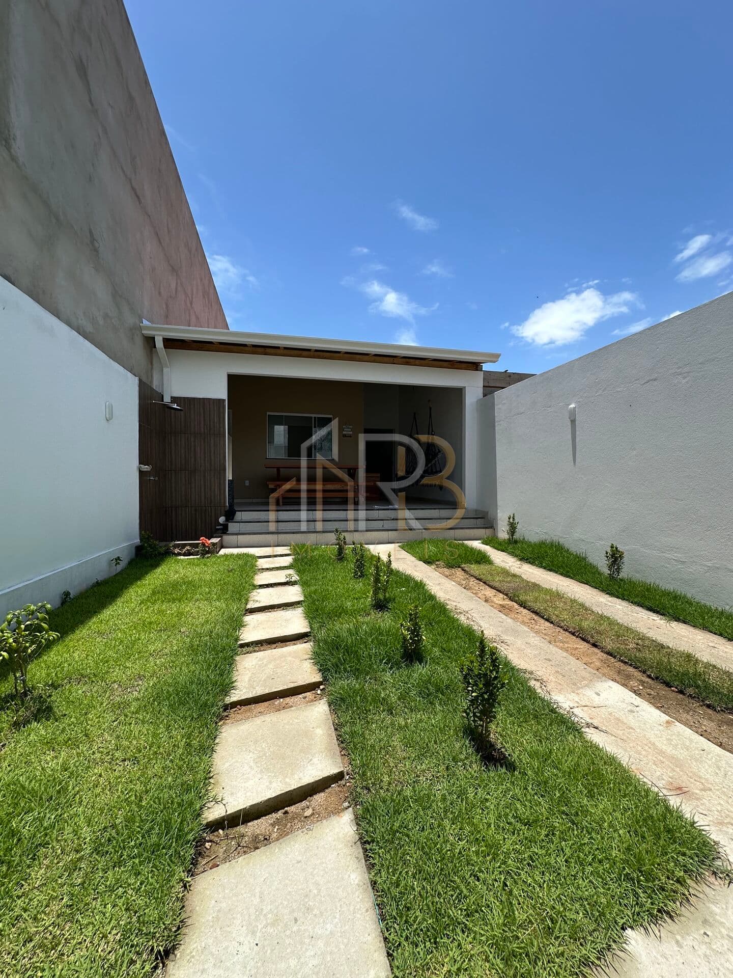 Oportunidade única para adquirir uma casa individual nova.