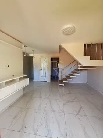 Lindo duplex com vista para o mar