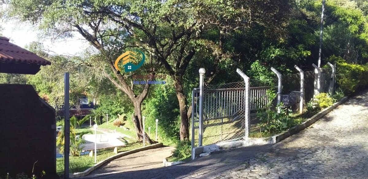 Sitio em Condominio