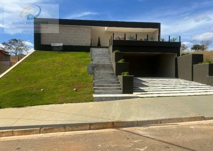 Casa de Condomínio em Jaboticatubas - Centro