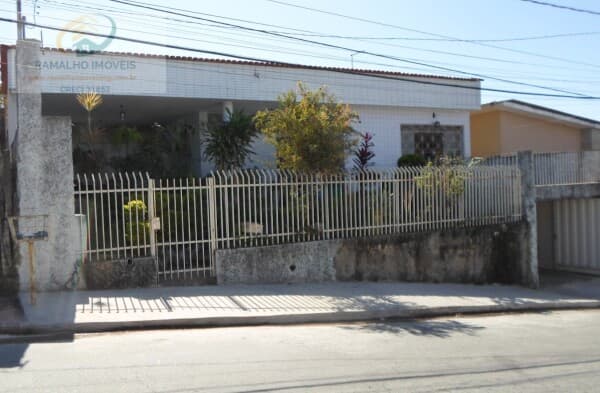 Casa em Santa Luzia - Idulipe