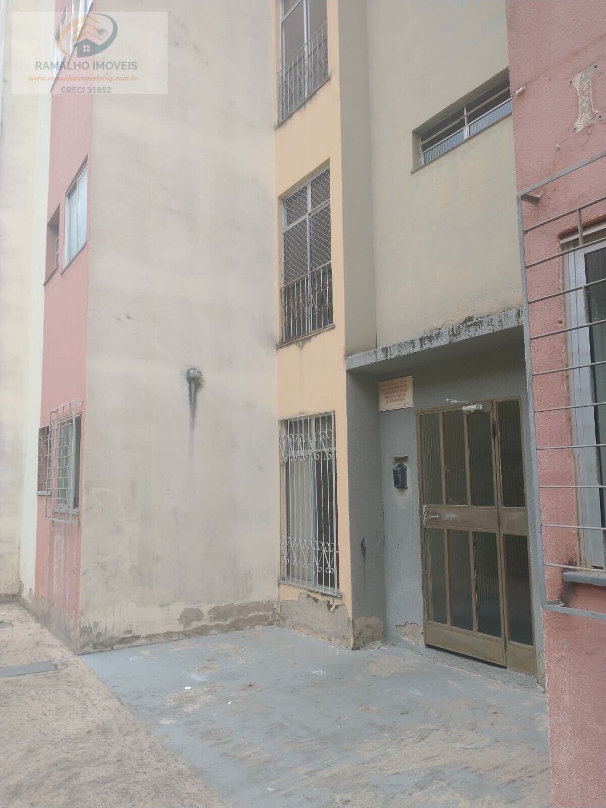 Apartamento em Santa Luzia - Centro