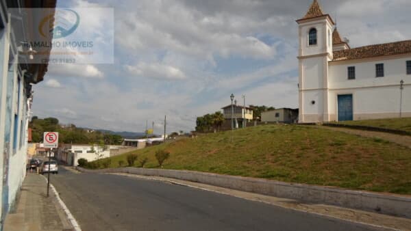 Casa em Santa Luzia - Centro