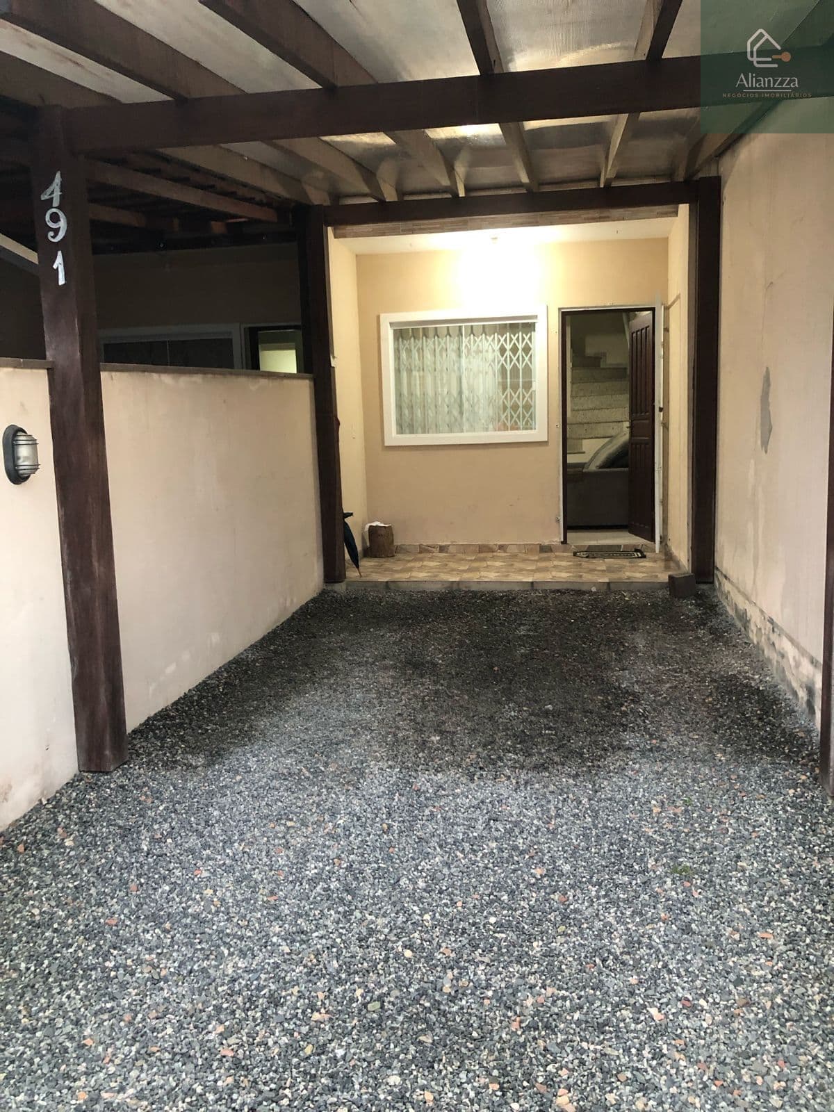 Sobrado Geminado no Espinheiros