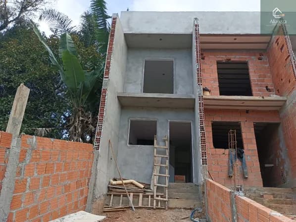 Casa em Joinville - Jarivatuba