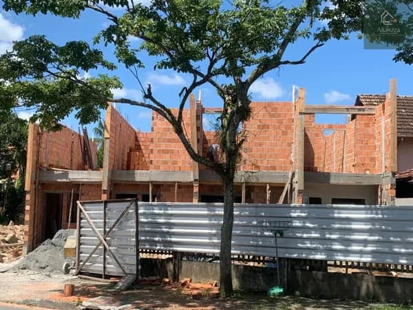 Casa em Joinville - Jarivatuba