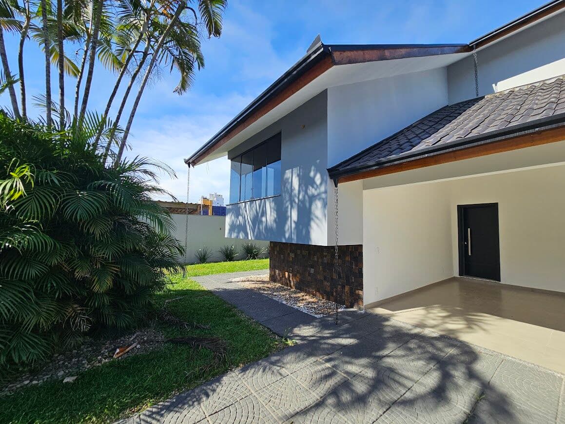 Excelente Casa de Alto Padrão no Bairro Dom Bosco em Itajaí/SC