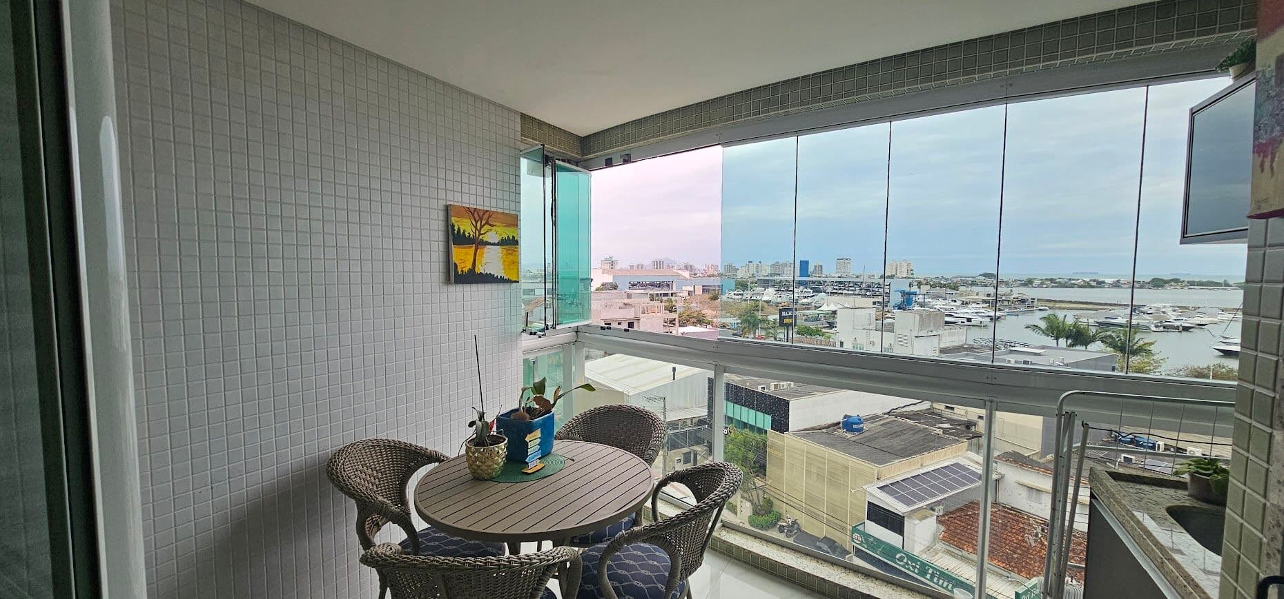 Excelente Apartamento de Alto Padrão Mobiliado com Linda Vista para Marina em itajaí SC