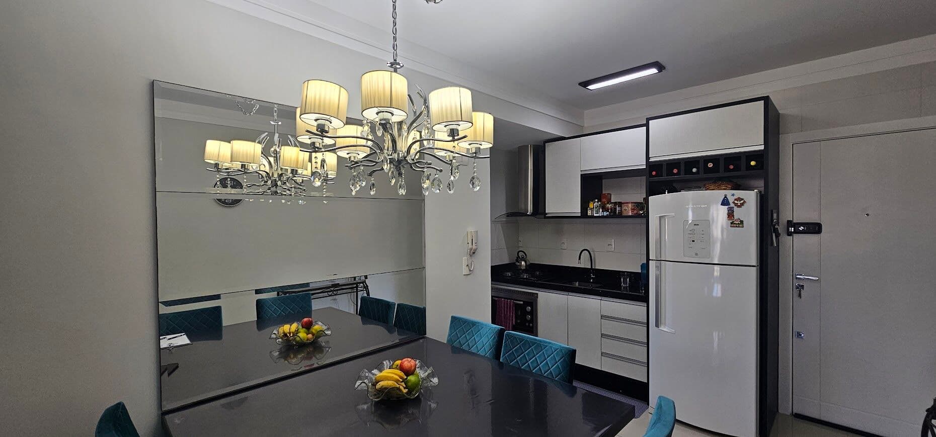 Excelente Apartamento MOBILIADO de 2 Dormitórios sendo uma Suíte no Bairro Dom Bosco em Itajaí SC