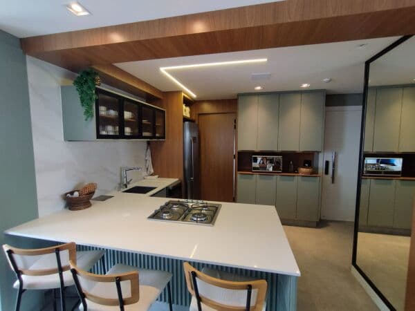Excelente Apartamento de 3 Dormitórios sendo uma Suíte Mobiliado no Bairro Ressacada em Itajaí SC