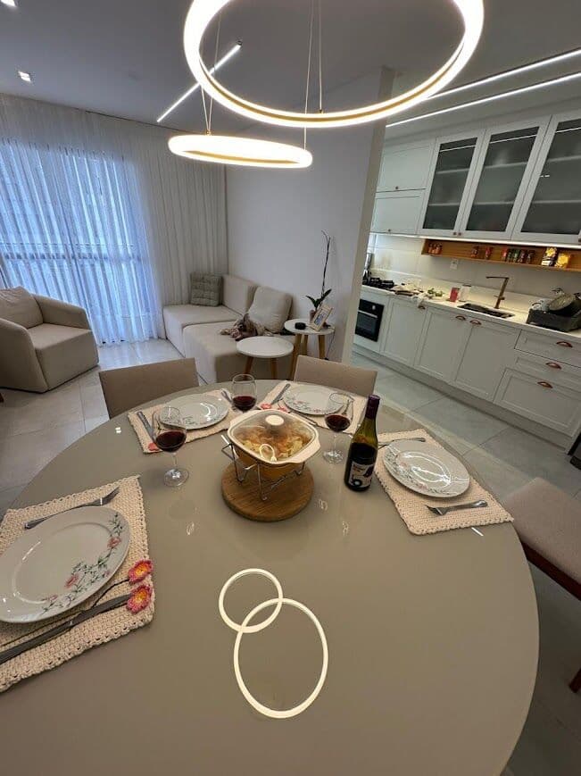 Excelente apartamento de 3 dormitótios sendo uma suíte no bairro Vila Operaria em Itajaí SC
