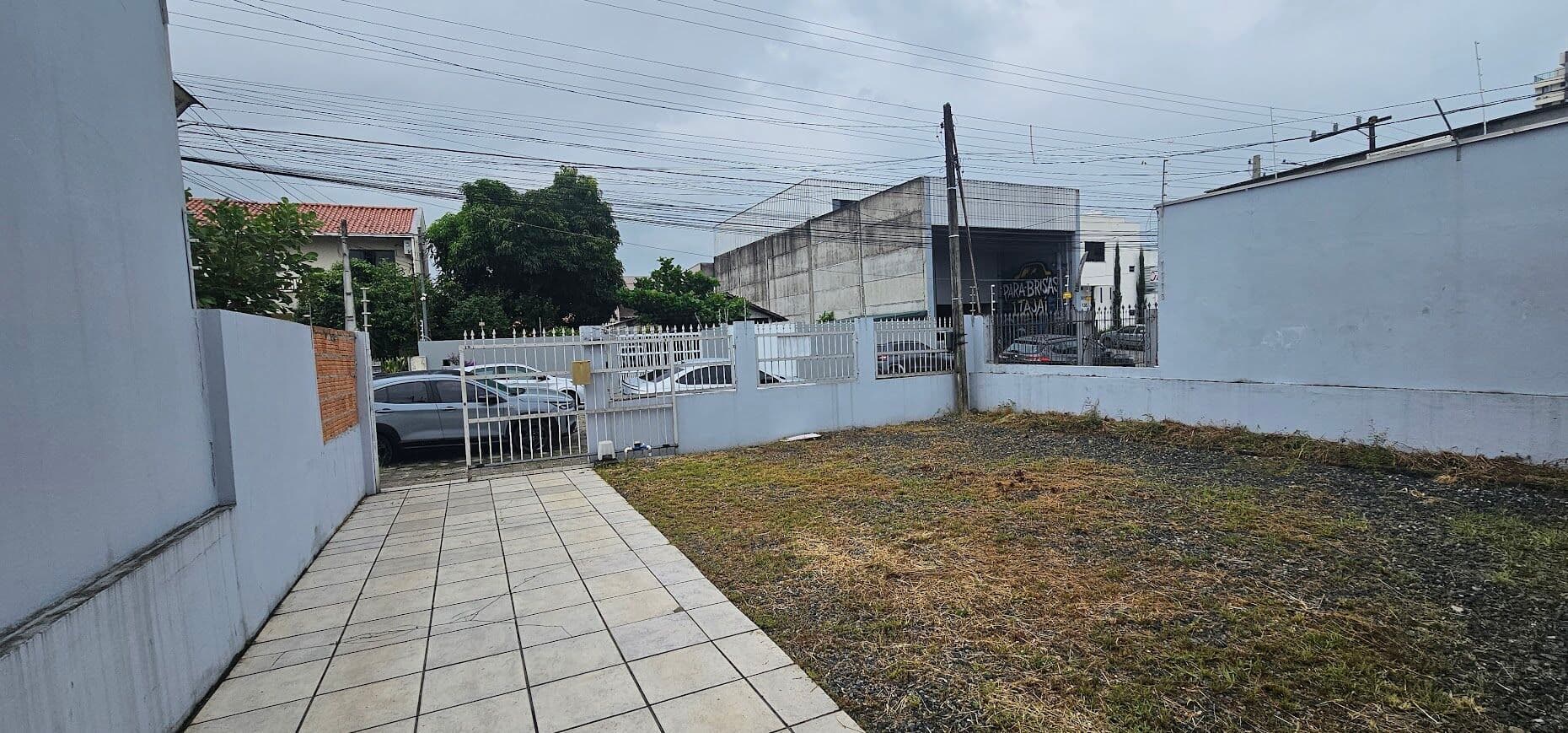 Excelente Casa Residencial ou Comercial Próximo ao Porto de Itajaí SC