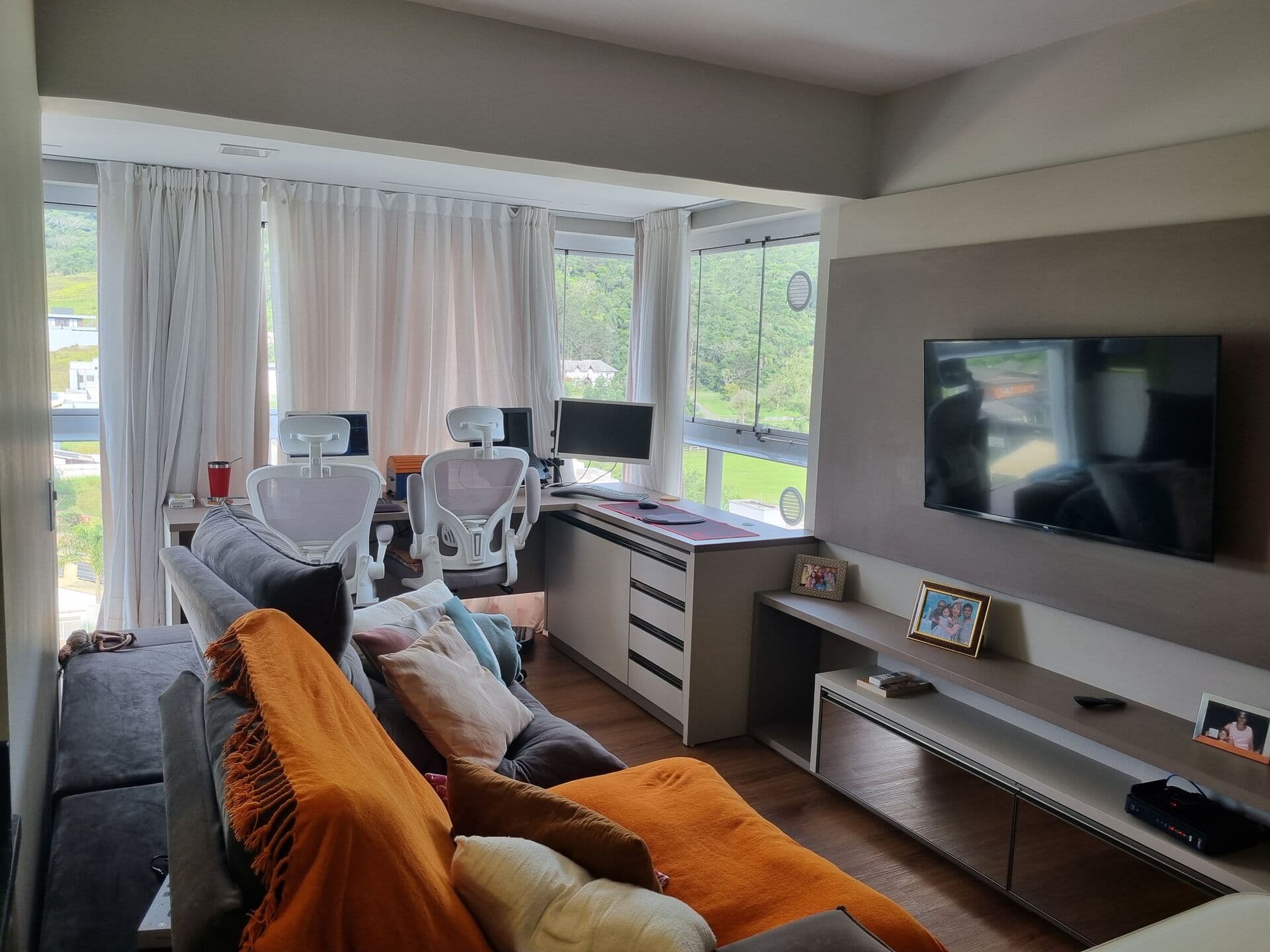 Excelente Apartamento de 2 dormitórios sendo uma suíte no bairro Ressacada em Itajaí SC