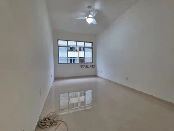 Apartamento Conjugado no Centro do Rio – Pronto para Morar