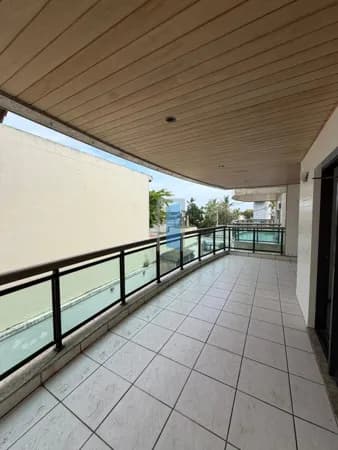 ✨ Apartamento 111m² no Fiori Del Pontal – Segurança 24h e a poucos passos da praia! 🌊